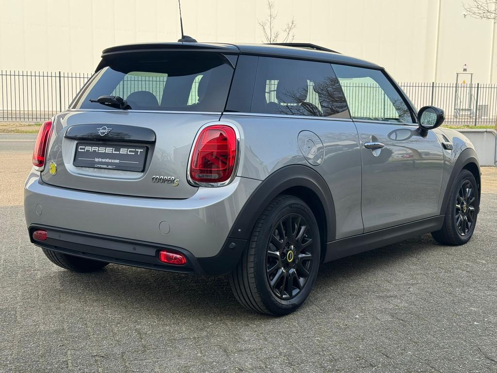 MINI Cooper SE Classic | Panodak | Harman Kardon | Head-Up |, Gebruikt, Lichtsensor, Met garantie (alle), 4 stoelen