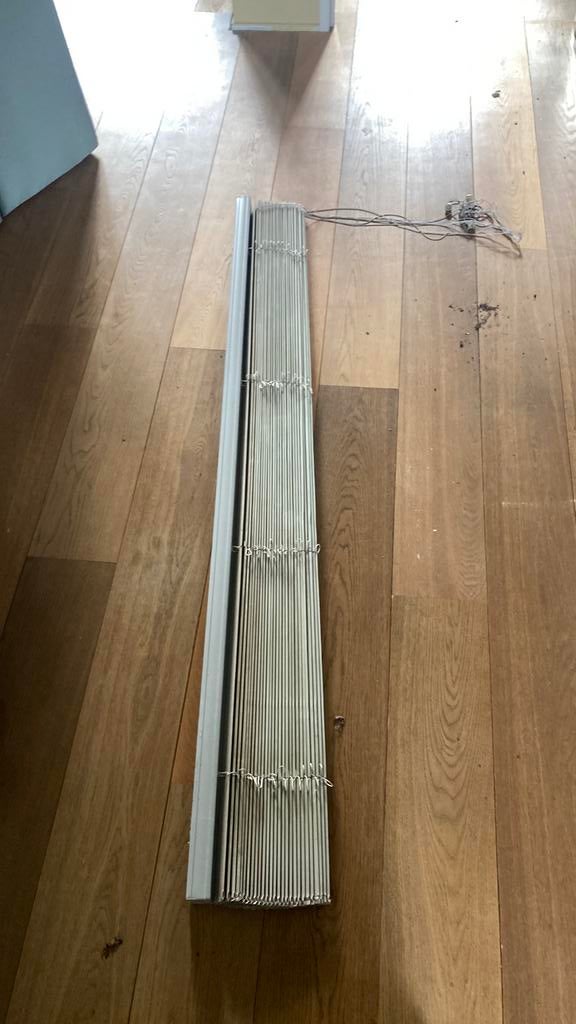 GRATIS Vouw en rolgordijn, Huis en Inrichting, Ophalen, Gebruikt, 150 tot 200 cm, Grijs