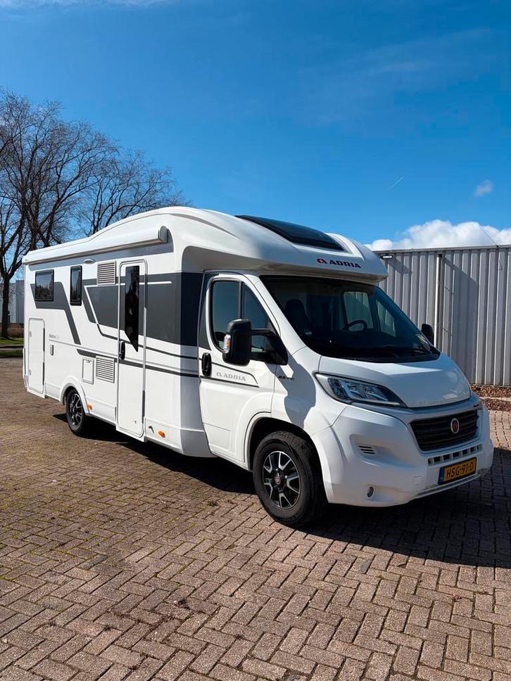 Adria MATRIX 670 SL M14, Caravans en Kamperen, Campers, Bedrijf, Adria, Diesel, Automaat, Airconditioning, Douche, Elektrische ramen
