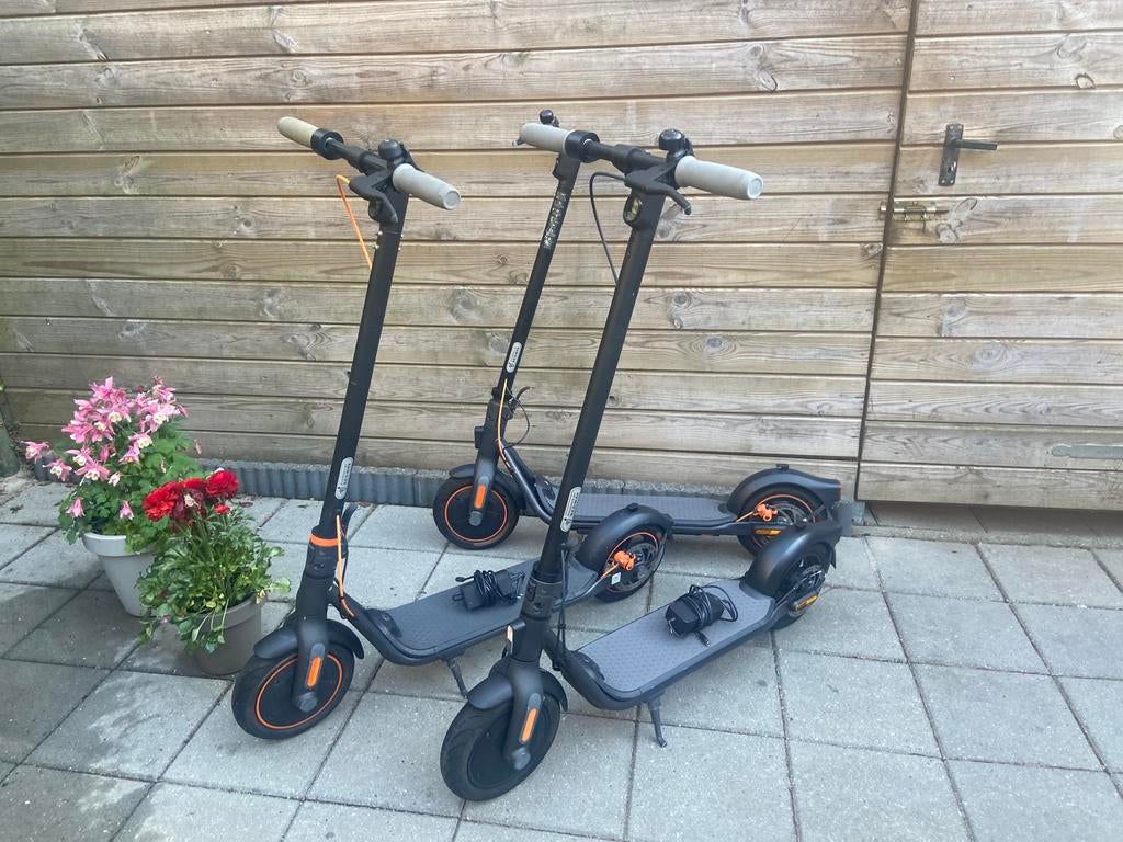 Segway ninebot  3 defect 1x een f25 & 2xf40 elektrische step, Ophalen of Verzenden, Gebruikt
