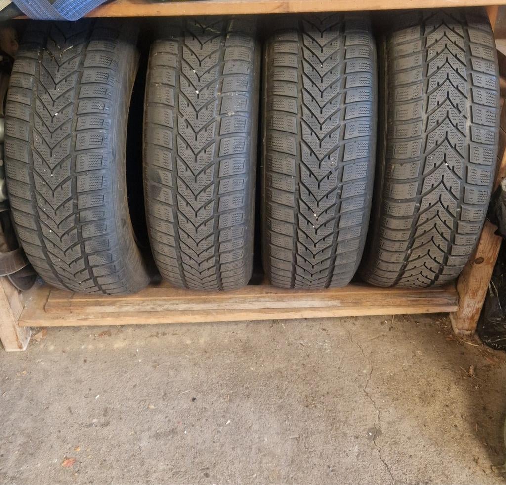 Vredestein Snowtrac Winterbanden met Velgen 15 inch, Auto-onderdelen, Banden en Velgen, Ophalen, Gebruikt, 15 inch, Banden en Velgen