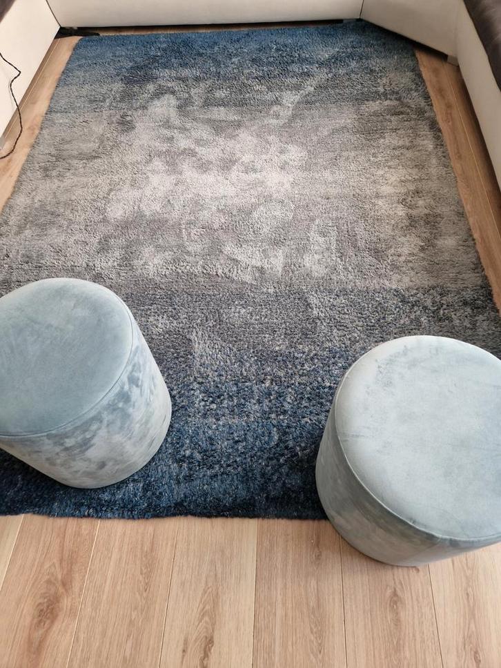 LUXE TAPIJT met poefjes, Huis en Inrichting, Stoffering | Tapijten en Kleden, Zo goed als nieuw, 200 cm of meer, Rechthoekig, Ophalen of Verzenden