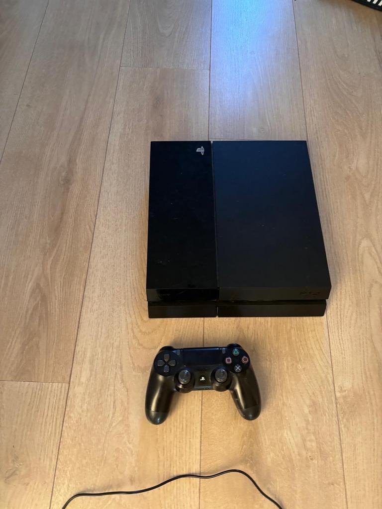 PlayStation 4 met controller, Spelcomputers en Games, Spelcomputers | Sony PlayStation 4, Ophalen, Met 1 controller, Original
