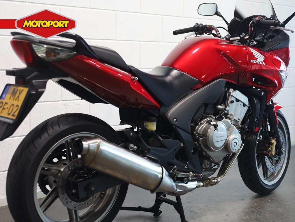 Honda CBF 600 S A (bj 2009), Doornveld 180
B 1731  ZELLIK, BE, Bedrijf, Mc.benelux@honda-eu.com, Meer dan 35 kW