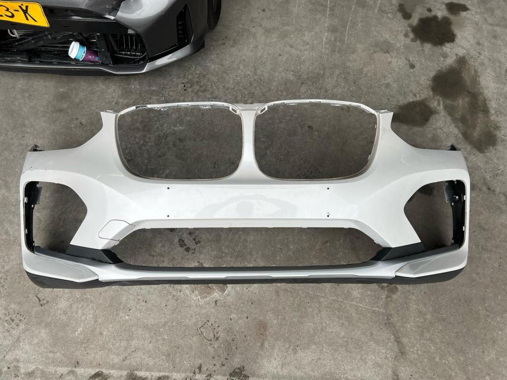 voorbumper x4 g02 pdc 2020-2023 wit, Gebruikt, Duitsland, Voor, Bmw