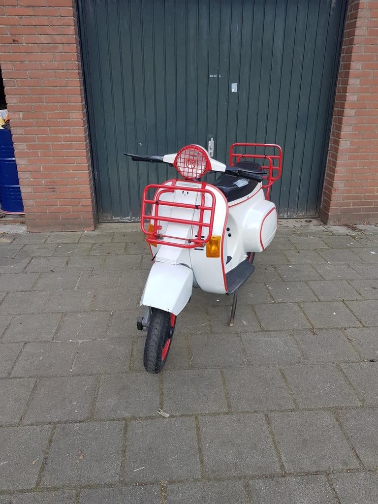 vespa pk 50, Fietsen en Brommers, Ophalen of Verzenden, Zo goed als nieuw, Tweetakt, Vespa
