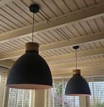 2 mooie grote betonlook hanglampen met hout, Ophalen of Verzenden, Zo goed als nieuw, Overige materialen, Minder dan 50 cm