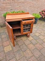 Kast met glas in lood raampje , sleuteltje mist helaas, Ophalen, Gebruikt