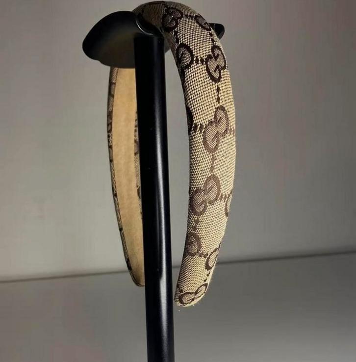 Nieuwe haarband - One size, Kleding | Dames, Hoeden en Petten, Nieuw, One size fits all, Ophalen of Verzenden