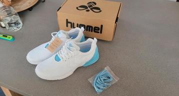 Padel/tennis/sport schoenen. Nooit gedragen zijn te klein vo beschikbaar voor biedingen