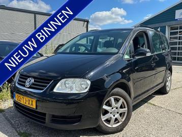 Volkswagen Touran 1.6-16V FSI Business | Airco | Trekhaak |  beschikbaar voor biedingen