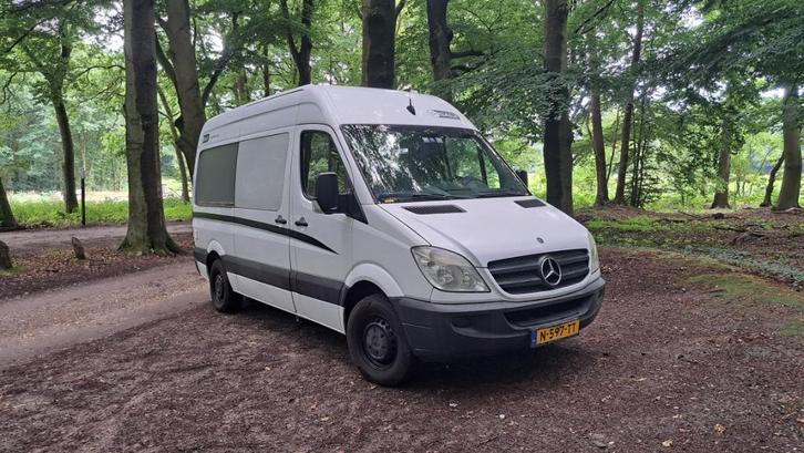 Mercedes Automaat 2022! Zeer complete fabriekscamper offgrid, Caravans en Kamperen, Campers, Particulier, tot en met 4, Buscamper of Camperbus