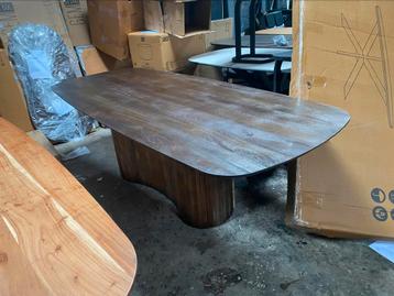 Tafel deens ovaal 240x100 of 280x100 midden poot beschikbaar voor biedingen
