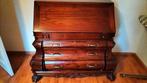 Secretaire, bureau met laden, kabinet (wortelnoten), Ophalen