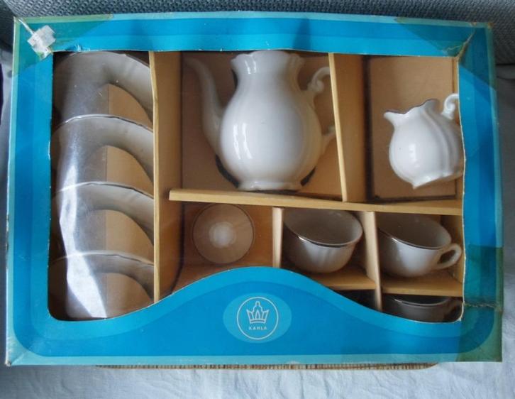 Oud kinderserviesje.12-delig. Jaren '80. Douwe Egberts., Verzamelen, Speelgoed, Zo goed als nieuw, Ophalen of Verzenden