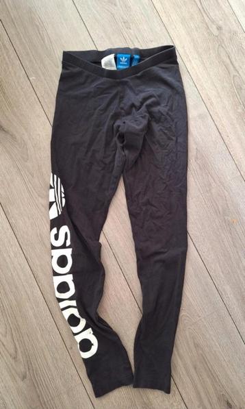 Zwarte Adidas Sportlegging – Maat 36 beschikbaar voor biedingen