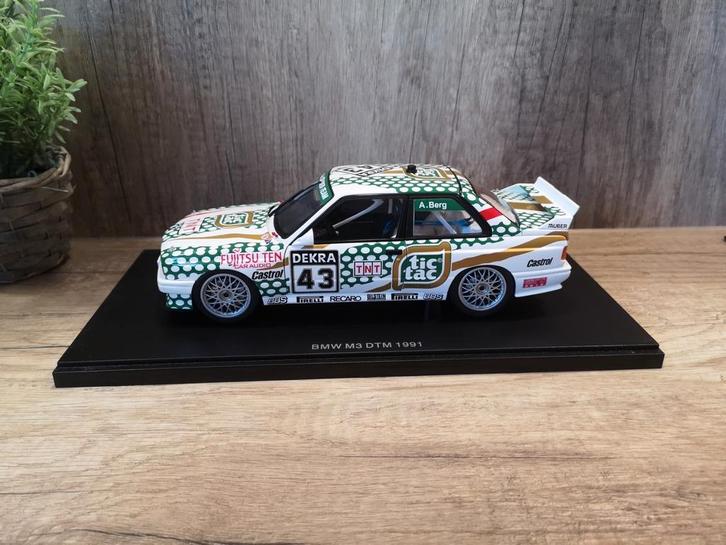 1:18 Autoart BMW E30 M3 DTM Tic Tac, Hobby en Vrije tijd, Modelauto's | 1:18, Nieuw, Auto, Autoart, Ophalen of Verzenden