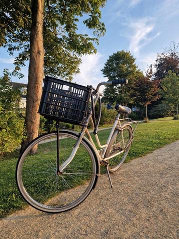 Gazelle Damesfiets met Mand & 2 Sloten beschikbaar voor biedingen