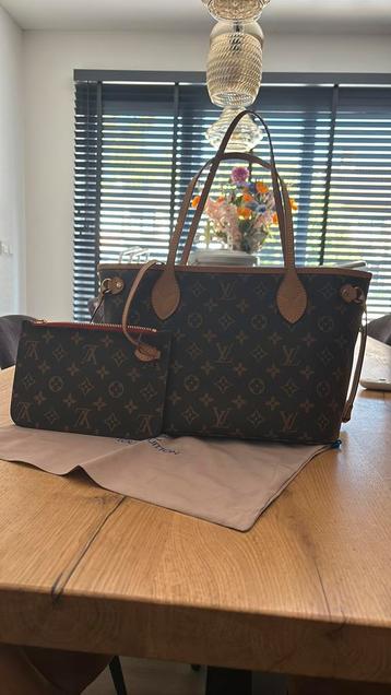 Luxe tas beschikbaar voor biedingen