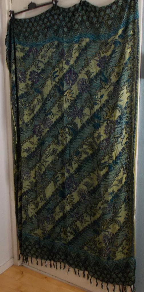Mooi groentinten katoenen batik look kleed/doek, Huis en Inrichting, Woonaccessoires | Plaids en Woondekens, Zo goed als nieuw