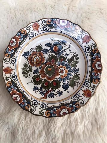Mooie VINTAGE handbeschilderd DELFS AARDEWERK wandbord beschikbaar voor biedingen