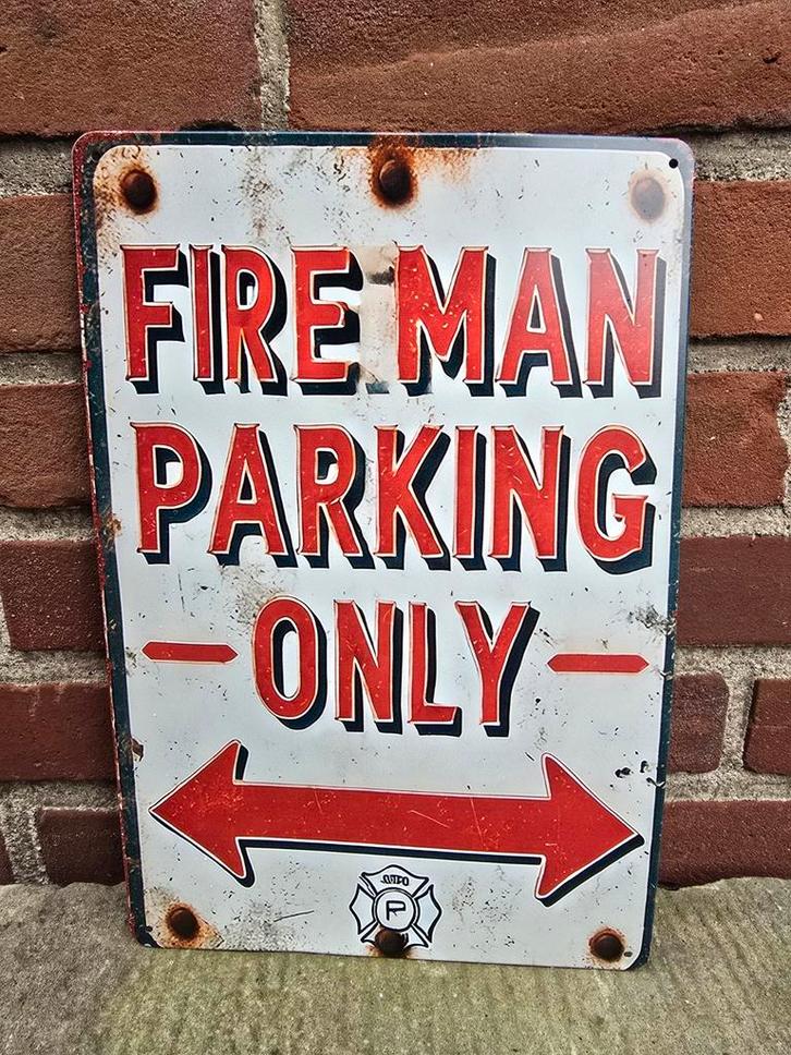 Nieuw Retro Brandweerbord - Decoratie, Verzamelen, Merken en Reclamevoorwerpen, Nieuw, Reclamebord, Ophalen of Verzenden