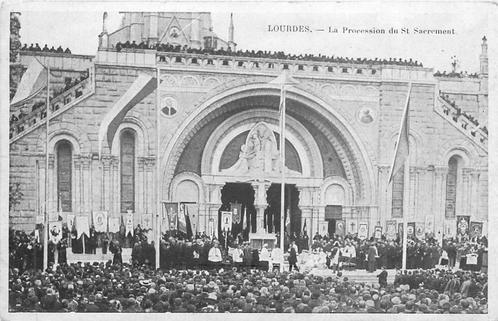 (381-349-009) Lourdes La Procession du St. Saerement, Verzamelen, Ansichtkaarten | Buitenland, Frankrijk, Voor 1920, Verzenden