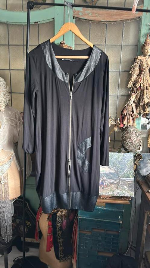 Rimini: tuniek , vest, diepzwart, vegan leather, xxl, Kleding | Dames, Blouses en Tunieken, Zo goed als nieuw, Maat 46/48 (XL) of groter