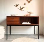 Uniek jaren ‘60 vintage tv dressoir/sidetable/toonbank, Huis en Inrichting, Ophalen, 100 tot 150 cm, Teakhout, Zo goed als nieuw