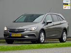 Opel Astra Sports Tourer 1.0 Business+ // NL / Carplay / Nav, Auto's, Voorwielaandrijving, Stof, Gebruikt, 1178 kg