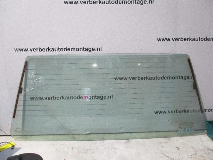 Achterruit Volkswagen Golf II (19E) (1986-02/1992-07), Auto-onderdelen, Ruiten en Toebehoren, Volkswagen, Gebruikt