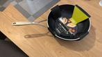 Nieuw demeyere wokpan alu industry 3. 28cm diameter, Huis en Inrichting, Ophalen, Nieuw, Rvs, Keramische plaat
