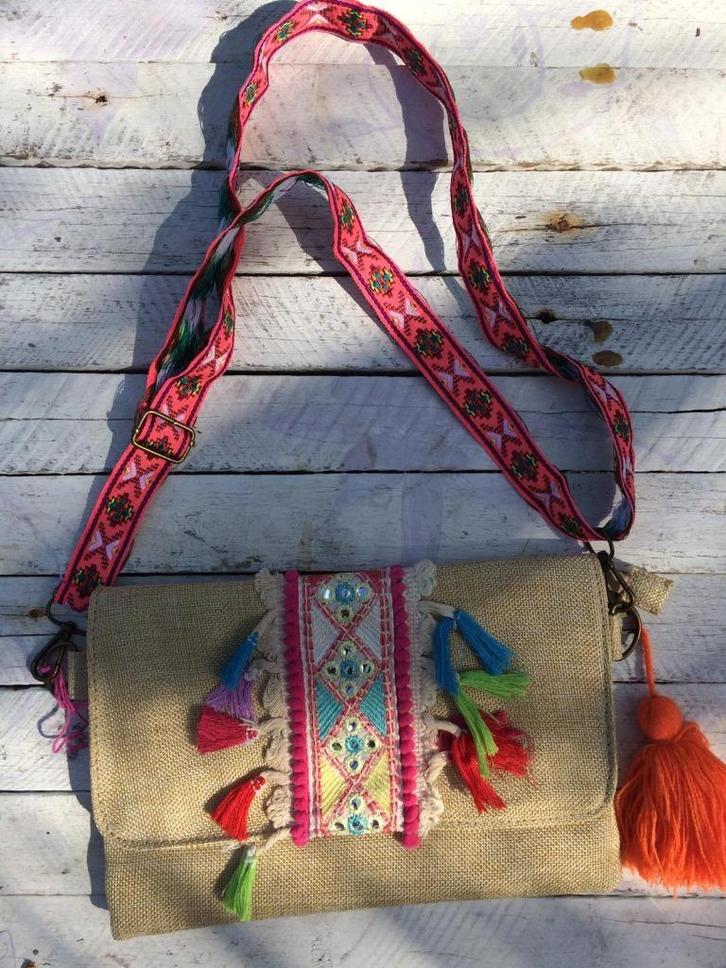 Clutch - Handtassen - Schoudertas, Sieraden, Tassen en Uiterlijk, Tassen | Damestassen, Nieuw, Ophalen of Verzenden