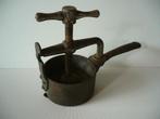 Zeldzaam, antiek ijzeren sap / vlees pers., Ophalen of Verzenden