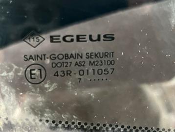 Opel Vivaro Ruit Rechts-Voor beschikbaar voor biedingen