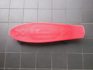 Skateboard Penny "Nickel" rood met blauwe wielen beschikbaar voor biedingen