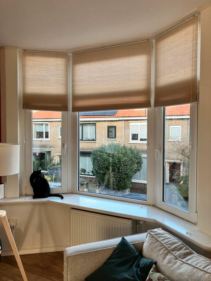 Veneta plisségordijnen erker - kleur Zand, Huis en Inrichting, Stoffering | Gordijnen en Lamellen, Gebruikt, 150 tot 200 cm, 100 tot 150 cm