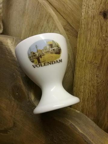 ANTIEK PORCELEIN..  EIERDOP   .( OUD SOUVENIER). beschikbaar voor biedingen