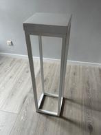 Plantensokkel wit staal, Huis en Inrichting, Woonaccessoires | Zuilen en Pilaren, Ophalen, Zo goed als nieuw
