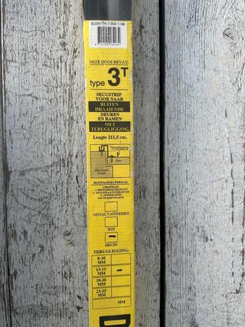 SecuStrip 3T Inbraakwerende Deurstrip – Bruin – 211,5 cm beschikbaar voor biedingen