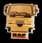 DAF vrachtwagen front pin beige, Verzamelen, Verzenden, Nieuw, Transport, Speldje of Pin