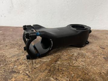 Newmen cube stuurpen stem AGREE/ATTAIN/CROSS RACE/NUROAD beschikbaar voor biedingen