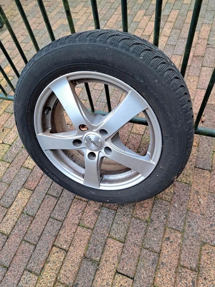 Winterbanden 205 op lichtmetalen velg, Auto-onderdelen, Banden en Velgen, Banden en Velgen, Winterbanden, 16 inch, 205 mm, Gebruikt