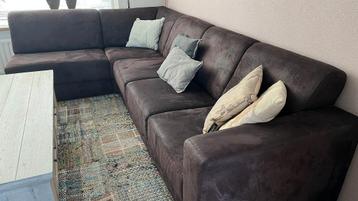 Hele nette hoekbank  beschikbaar voor biedingen