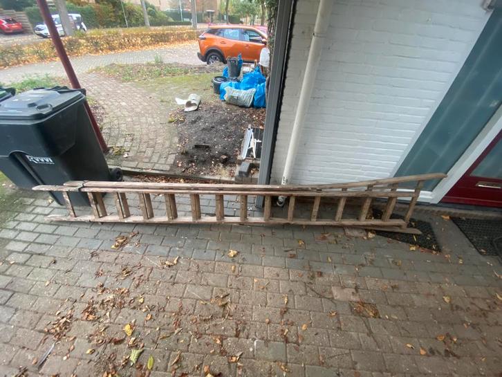 2 traps houten ladder 380cm ingevouwen 65cm breed onderaan, Doe-het-zelf en Verbouw, Ladders en Trappen, Gebruikt, Ladder, 4 meter of meer
