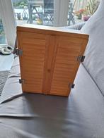Houten kastje voor poppenkleding, Ophalen of Verzenden, Gebruikt
