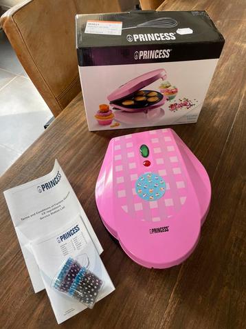 PrincessCupCake maker beschikbaar voor biedingen