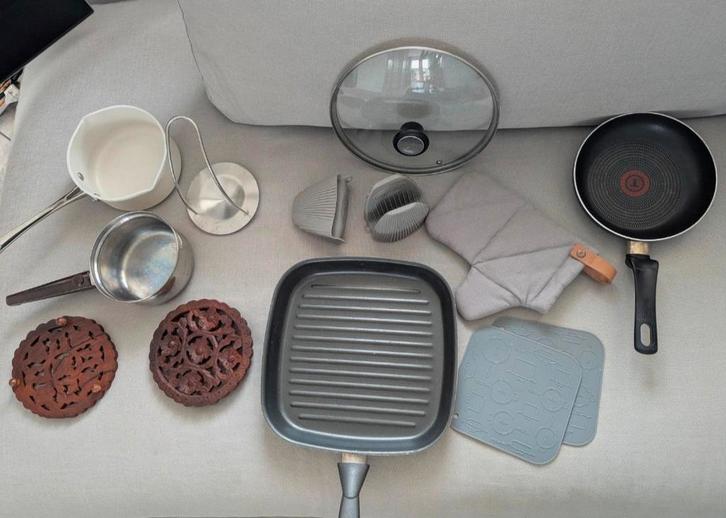 Keukengerei pannen grillpan koekenpan steelpan kookpan pan, Huis en Inrichting, Keuken | Potten en Pannen, Zo goed als nieuw, Pannenset