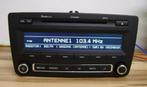 originale skoda radio-cd-mp3 swing met frame werkt 100%, Ophalen of Verzenden, Gebruikt, Skoda