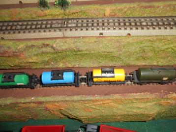 Minitrix of Arnold of Roco of Rivarossi of ??? 4 ketelwagons beschikbaar voor biedingen